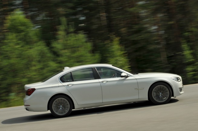 2013-bmw-7-series-52