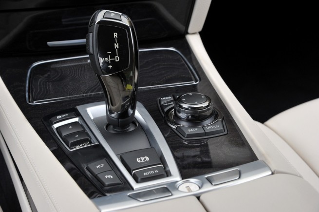 2013-bmw-7-series-56