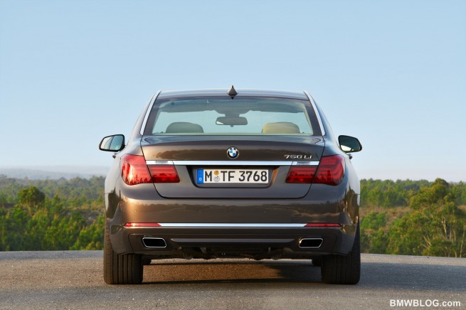 2013-bmw-7-series-58