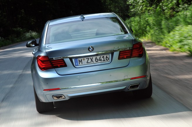 2013-bmw-7-series-hybrid-03