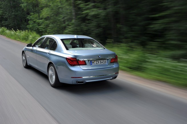 2013-bmw-7-series-hybrid-05