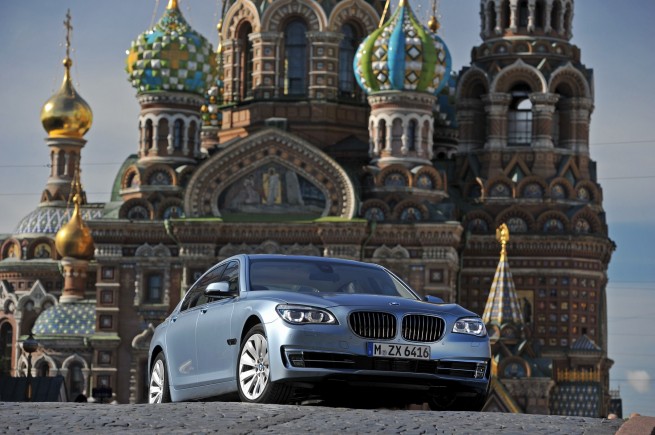 2013-bmw-7-series-hybrid-29