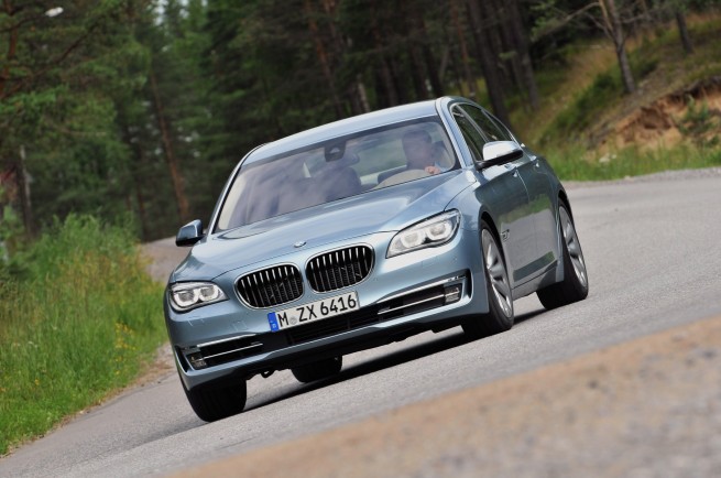 2013-bmw-7-series-hybrid-31