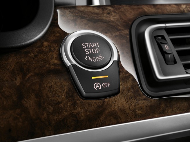 2013-bmw-7-series-interior-09