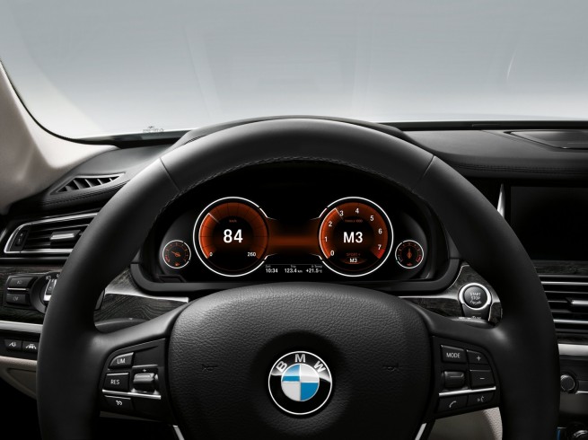 2013-bmw-7-series-interior-12