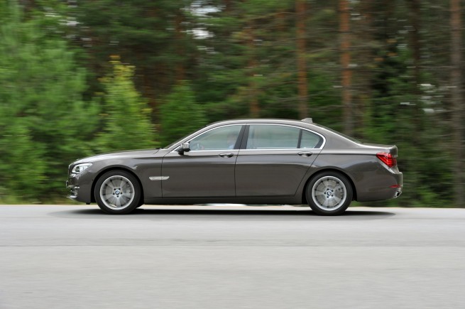 2013-bmw-7-series-long-wheelbase-04
