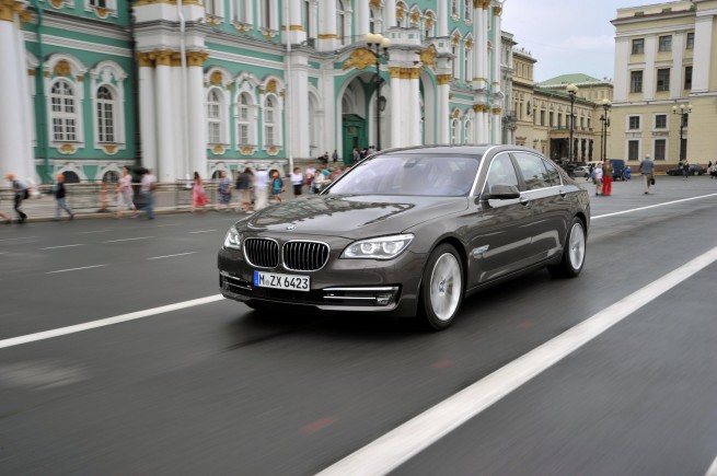 2013-bmw-7-series-long-wheelbase-07