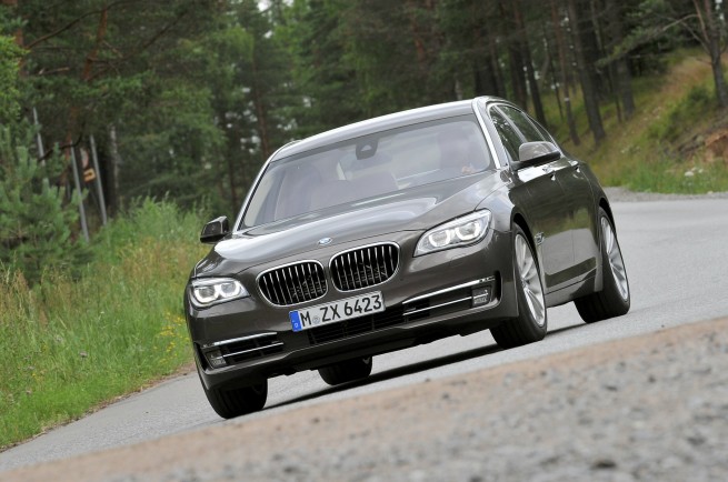 2013-bmw-7-series-long-wheelbase-12