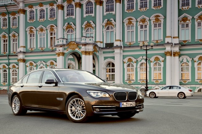 2013-bmw-7-series-long-wheelbase-13