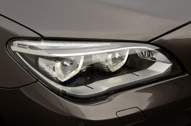 2013-bmw-7-series-long-wheelbase-15
