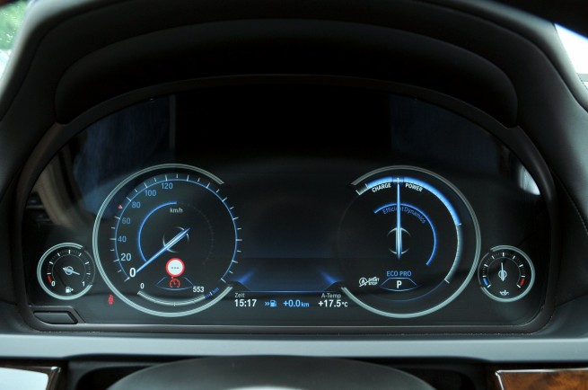 2013-bmw-7-series-long-wheelbase-21