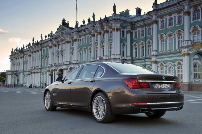 2013-bmw-7-series-long-wheelbase-28