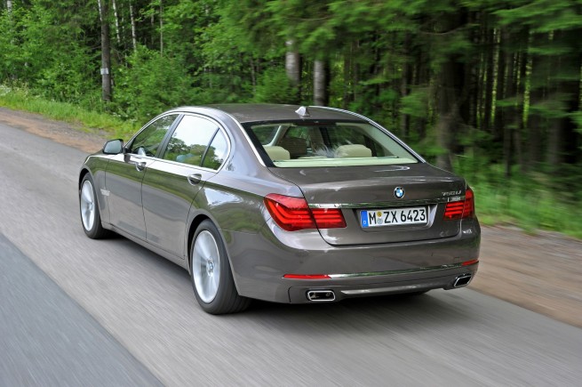 2013-bmw-7-series-long-wheelbase-29
