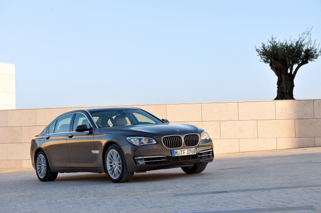 2013-bmw-7-series-long-wheelbase-exterior-04
