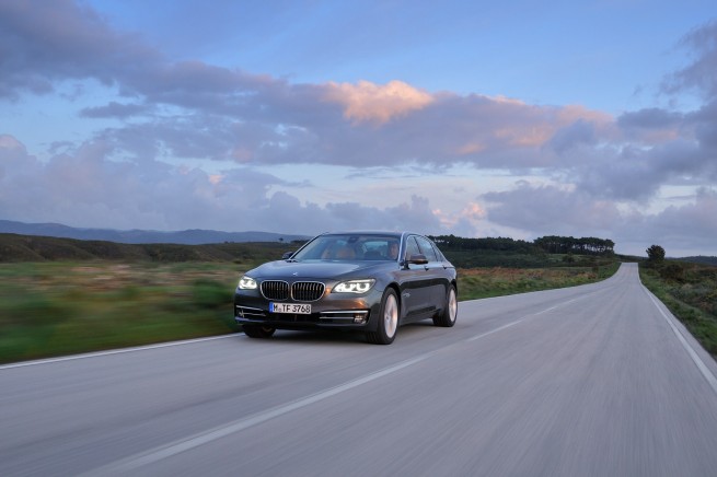 2013-bmw-7-series-long-wheelbase-exterior-12