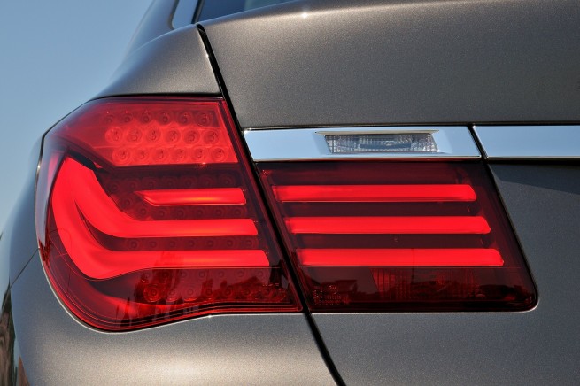 2013-bmw-7-series-long-wheelbase-exterior-17