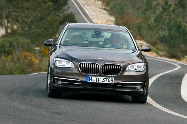 2013-bmw-7-series-long-wheelbase-exterior-18