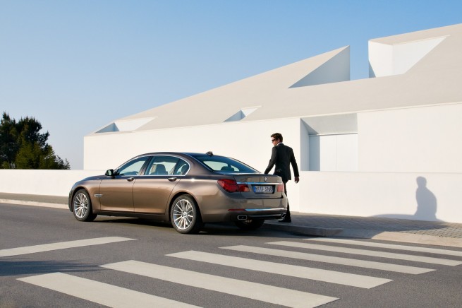 2013-bmw-7-series-long-wheelbase-exterior-26