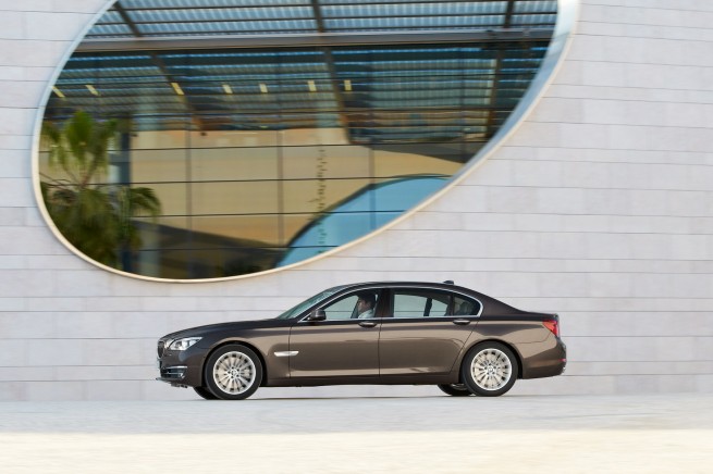 2013-bmw-7-series-long-wheelbase-exterior-30
