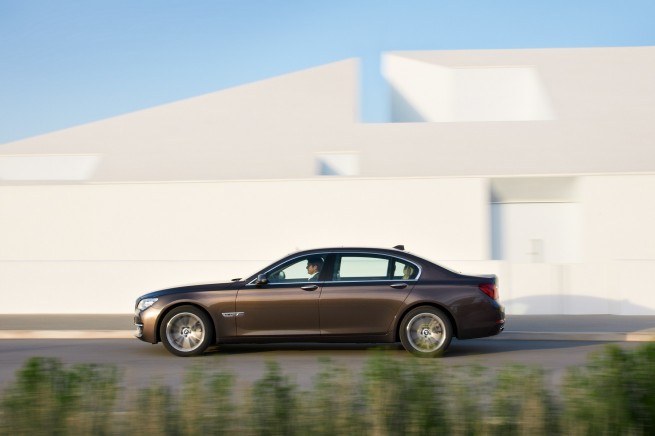 2013-bmw-7-series-long-wheelbase-exterior-35