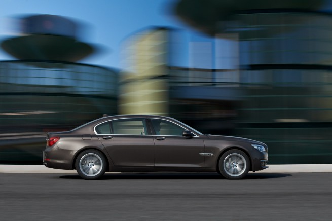 2013-bmw-7-series-long-wheelbase-exterior-38