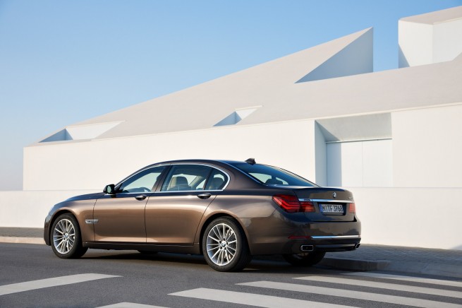 2013-bmw-7-series-long-wheelbase-exterior-41