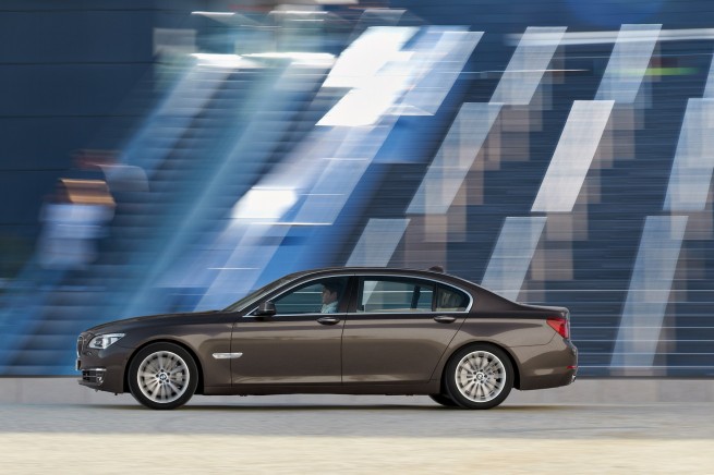 2013-bmw-7-series-long-wheelbase-exterior-42