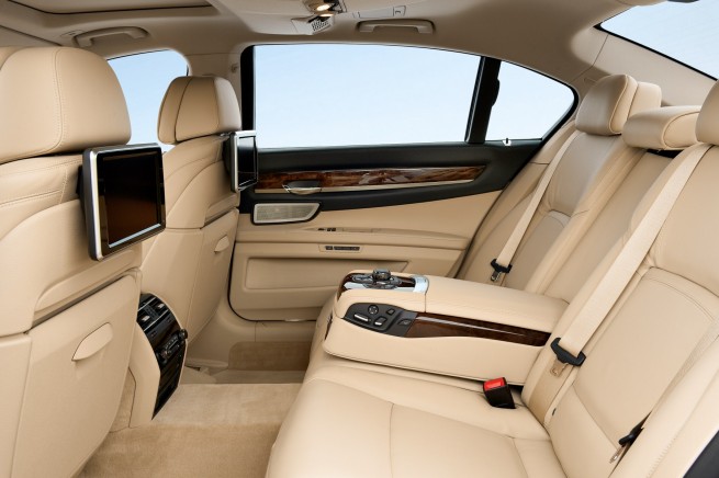 2013-bmw-7-series-long-wheelbase-interior-01
