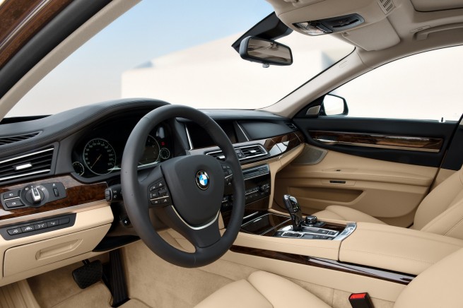 2013-bmw-7-series-long-wheelbase-interior-02