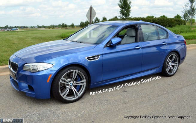 2013-bmw-m5-performance-center--03