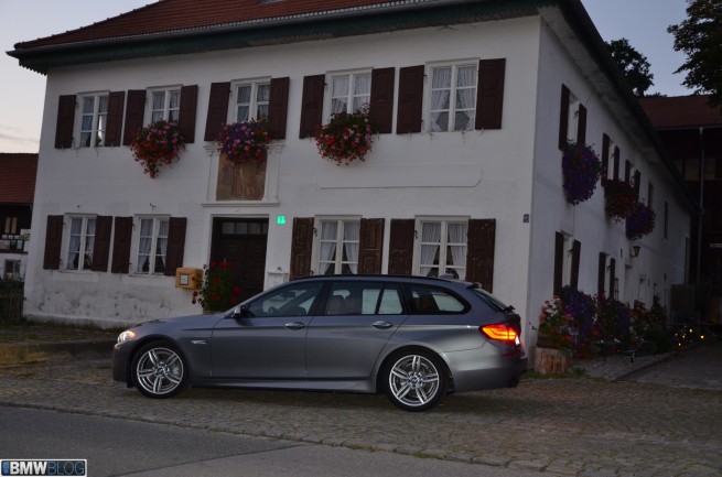 2013-bmw-m550d-touring-37