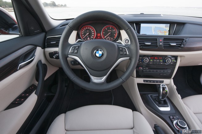 2013-bmw-x1-19