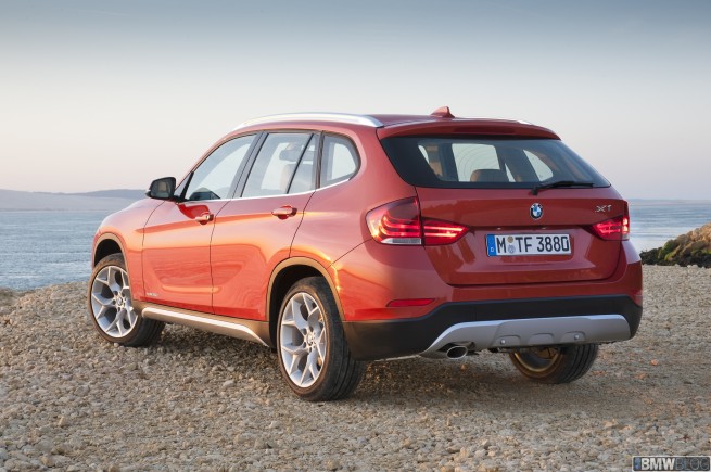 2013-bmw-x1-38