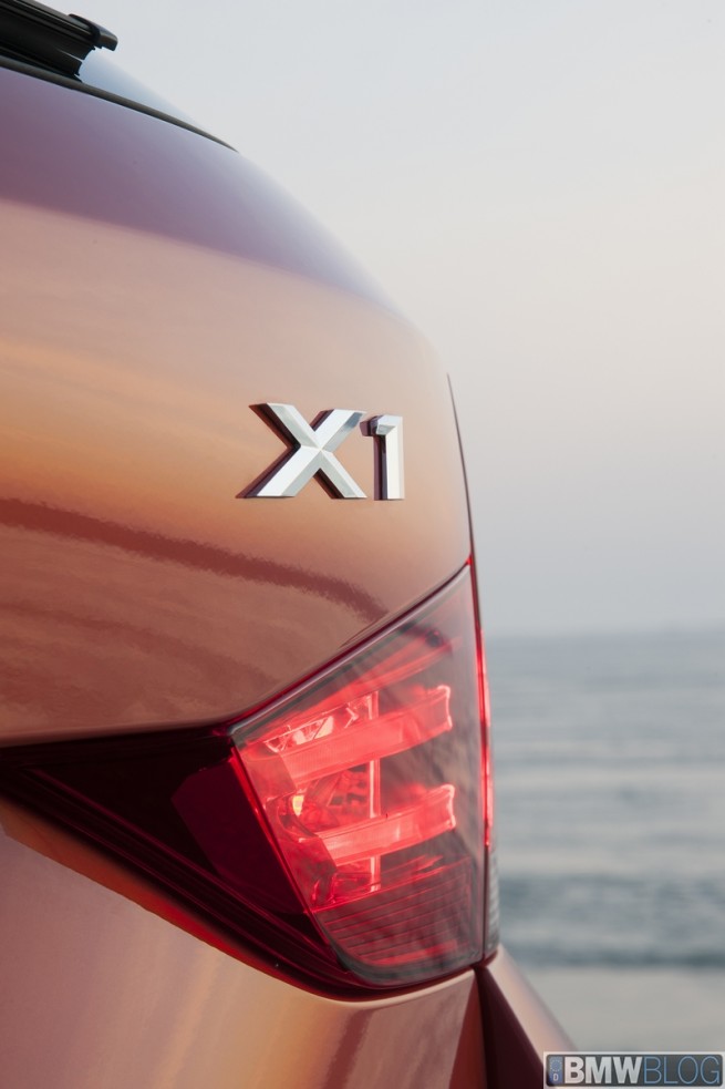 2013-bmw-x1-57