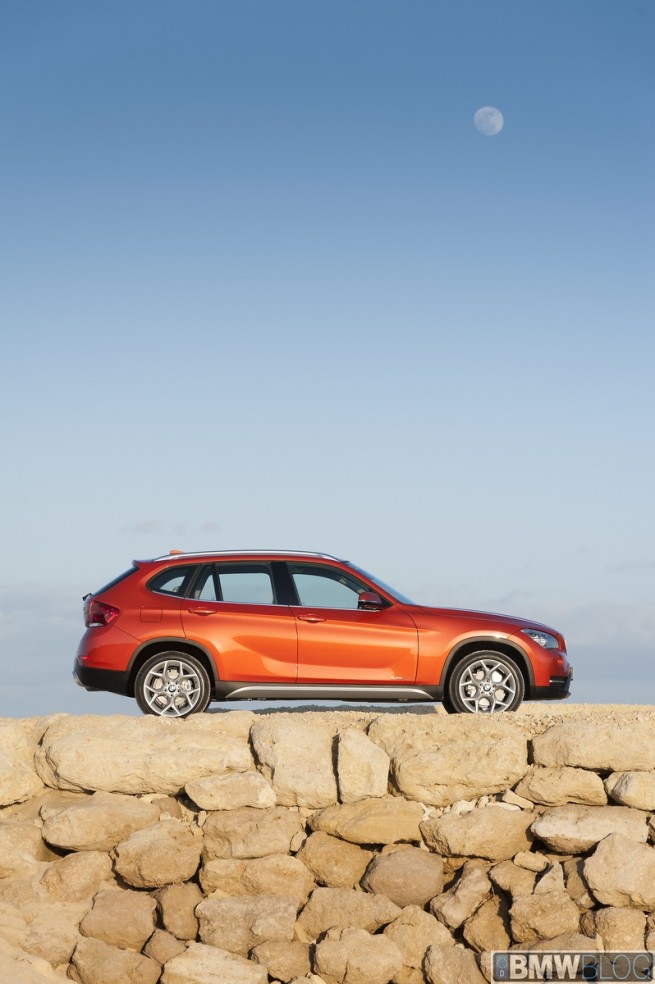 2013-bmw-x1-62