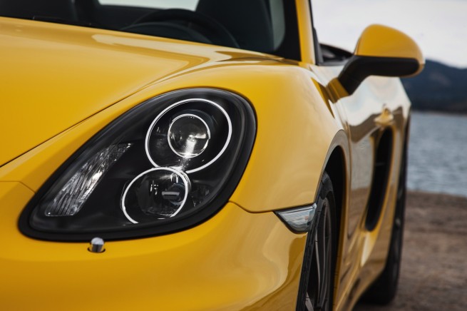 2013-porsche-boxter-s-09