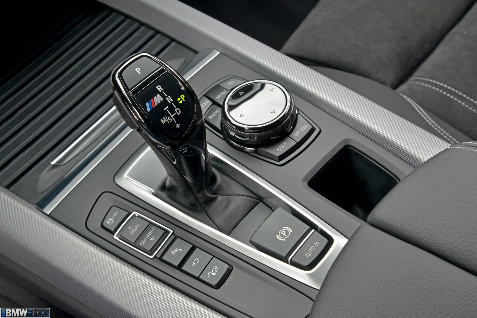 2014-bmw-x5-m50d-image-08.jpg