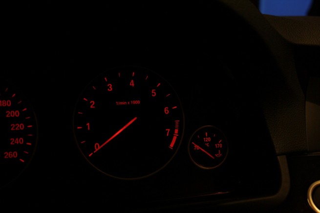 550i-F10-night-02