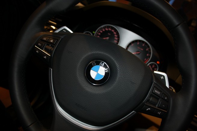 550i-F10-night-09