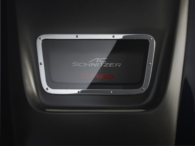 ACS_X6_Bonnet_Window_02_300