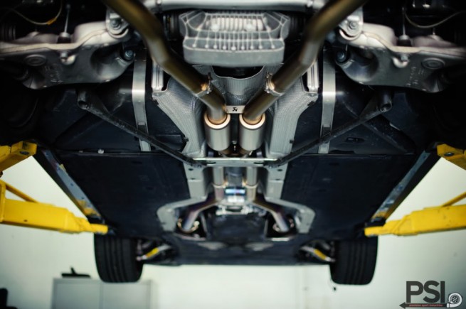 Akraexhaust1M6-small