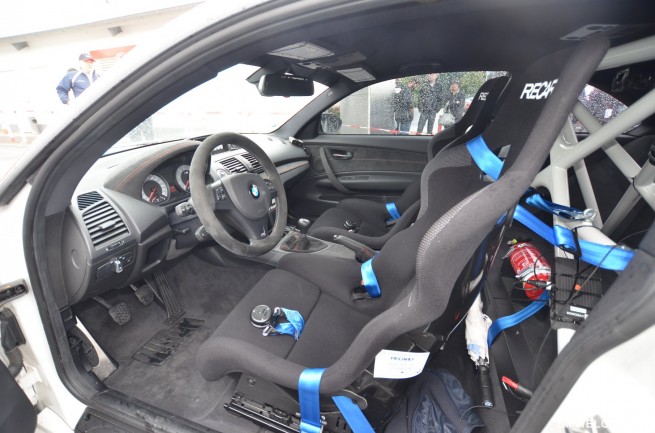 BMW-1M-safety-car-02