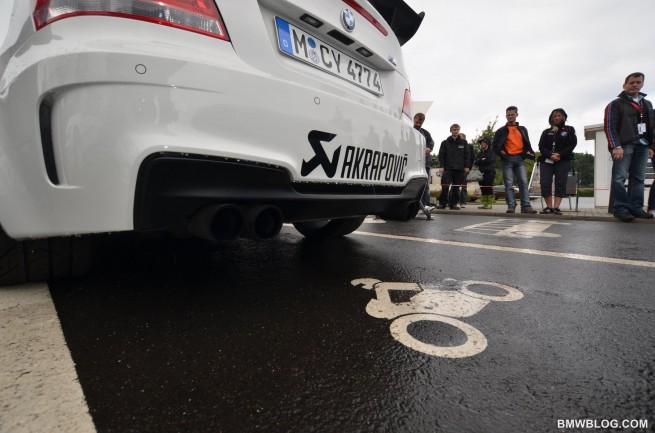 BMW-1M-safety-car-11