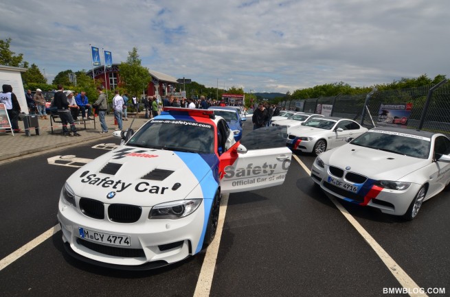 BMW-1M-safety-car-23