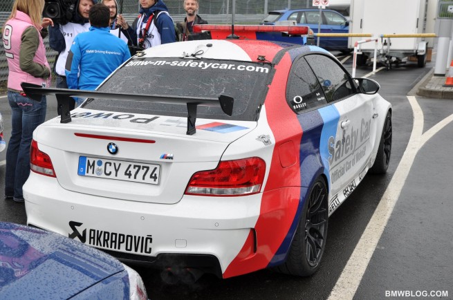 BMW-1M-safety-car-26