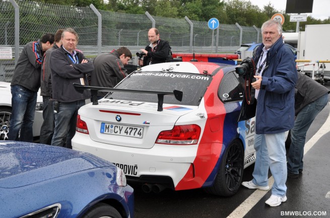 BMW-1M-safety-car-31