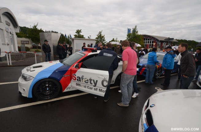 BMW-1M-safety-car-34