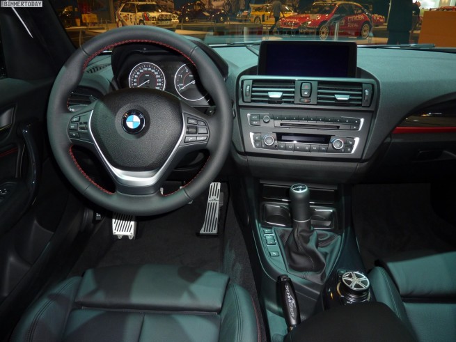 BMW-1er-F20-ACS1-AC-Schnitzer-Essen-Motor-Show-2011-Innenraum-01