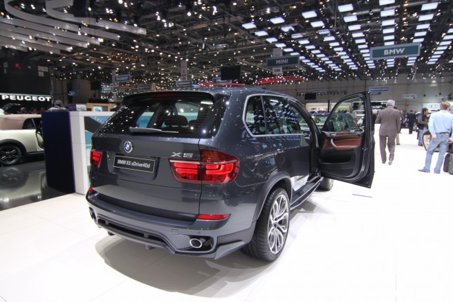 BMW-2011-geneva-motor-show-40