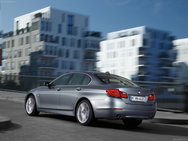 BMW-5-Series_2011_1600x1200_wallpaper_13